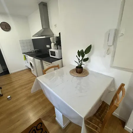 Studio Avec Balcon Au Centre De * Bagnères-de-Bigorre