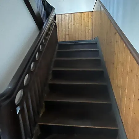 Studio Avec Balcon Au Centre De