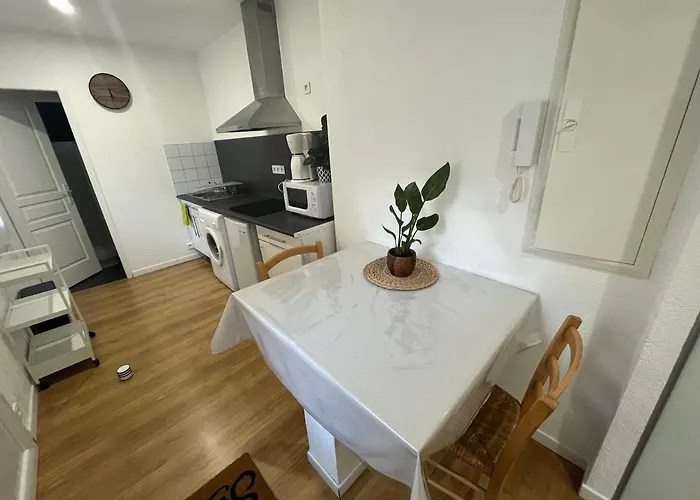 Studio Avec Balcon Au Centre De * Bagnères-de-Bigorre